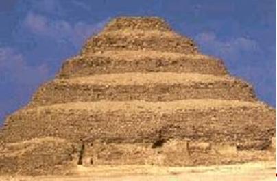 Ступенчатая пирамида в Саккара. Результат развития курганной архитектуры