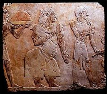 Правители Пунта: царь Пореху, царица Ати встречают хлебом-солью посланников Египта