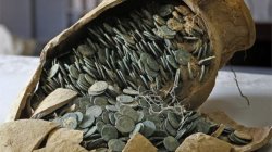 Испанские трубоукладчики нашли огромный клад римских монет