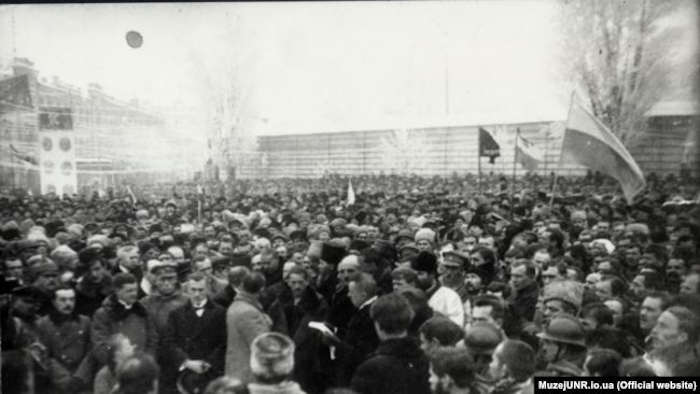 Провозглашение Акта воссоединения УНР и ЗУНР 22 января 1919 года на Софийской площади в Киеве