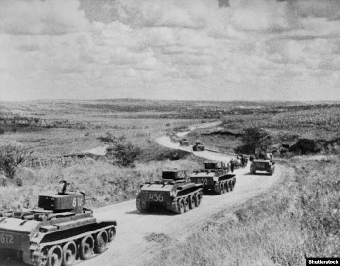 Советские войска входят в Бессарабию, лето 1940 года
