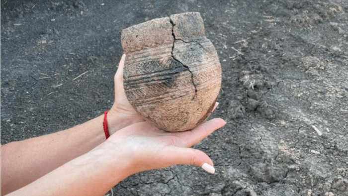 уникальный сосуд времен позднего каменного века, возраст которого составляет более 5 тыс. лет