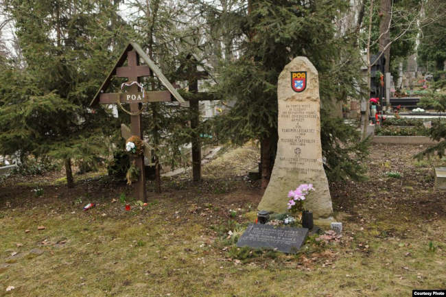 Массовая могила власовцев на Ольшанском кладбище
